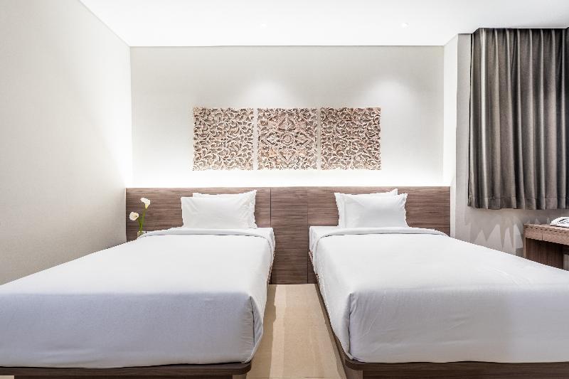 Signature Bali Hotel 4*